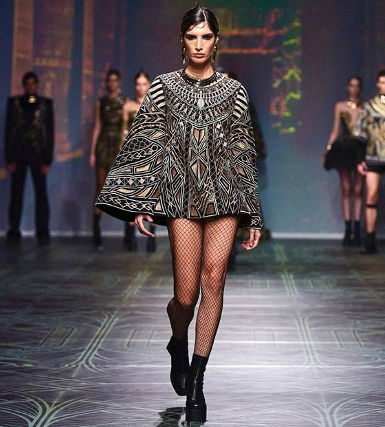 مايكل سينكو يجلب عظمة الحضارة الفرعونية لأسبوع الموضة في دبي (صور) صورة رقم 5