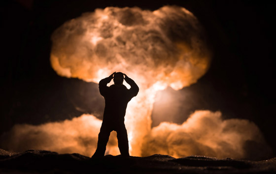 تجنب عينيك واحم وجهك.. 7 نصائح هامة للنجاة من الهجوم النووي صورة رقم 1 تجنب عينيك واحم وجهك.. 7 نصائح هامة للنجاة من الهجوم النووي صورة رقم 1