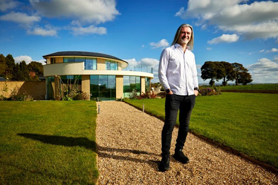 يبني قصراً فاخراً مستوحى من ألعاب الفيديو بـ 7 ملايين دولار صورة رقم 3