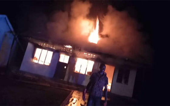 حريق حاصر أطفالا مكفوفين ونوافذ أعاقت نجاتهم.. فاحترق 11 منهم! صورة رقم 1 حريق حاصر أطفالا مكفوفين ونوافذ أعاقت نجاتهم.. فاحترق 11 منهم! صورة رقم 1
