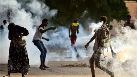 شابة سودانية تواجه الموت رجما بعد محاكمة شابة سودانية تواجه الموت رجما بعد محاكمة