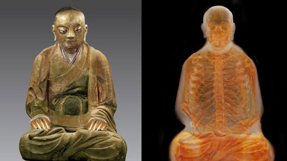 أغرب الأشياء التي عثر عليها داخل تماثيل أثرية قديمة صورة رقم 6