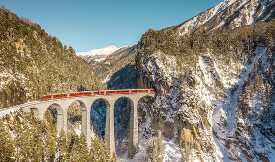 بالصور: سويسرا تسجل رقما قياسيا لأطول قطار ركاب في العالم صورة رقم 8
