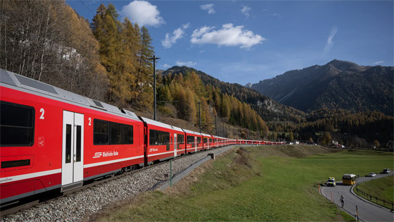 بالصور: سويسرا تسجل رقما قياسيا لأطول قطار ركاب في العالم صورة رقم 2