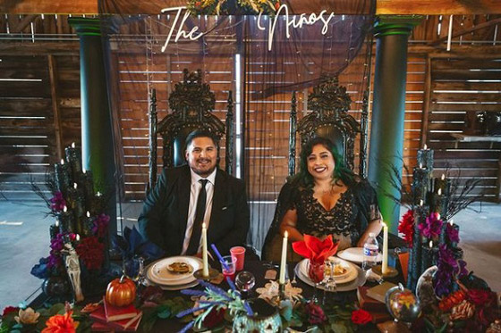 تتزوج في دار للجنازات بفستان أسود صورة رقم 4