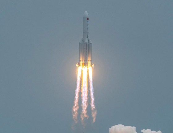 للمرة الرابعة.. صاروخ صيني يخرج عن السيطرة ويرتطم بالأرض! صورة رقم 5