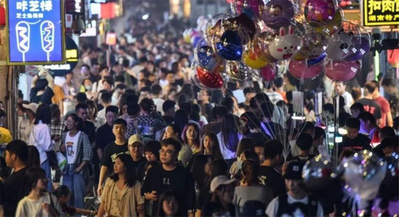 فيديو: الأرض ستكتظ بدءا من الأسبوع المقبل بسكان يبلغون 8 مليارات نسمة صورة رقم 7 فيديو: الأرض ستكتظ بدءا من الأسبوع المقبل بسكان يبلغون 8 مليارات نسمة صورة رقم 7