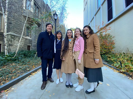 تحصل على درجة الماجستير بعمر 18 صورة رقم 2