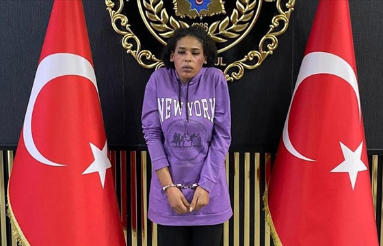 فيديو وصور: الشرطة التركية تعتقل منفذة تفجير إسطنبول وتكشف هويتها صورة رقم 3 فيديو وصور: الشرطة التركية تعتقل منفذة تفجير إسطنبول وتكشف هويتها صورة رقم 3