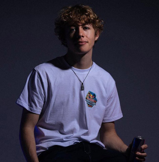 مراهق بريطاني فعل المستحيل.. وحل 7 آلاف مكعب روبيك! صورة رقم 7