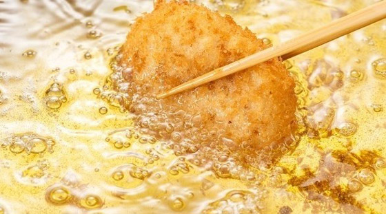 وجبة خفيفة يابانية مع قائمة انتظار لمدة 30 عاماً صورة رقم 1