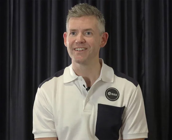 عداء بقدم واحدة.. أول رائد فضاء من ذوي الاحتياجات الخاصة بالعالم! صور صورة رقم 12