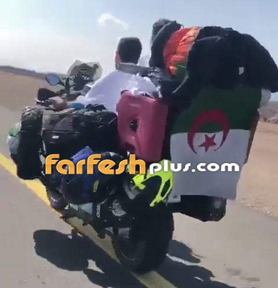 شابان جزائريان يصلان مكة على دراجة نارية.. عبر 8 دول! فيديو صورة رقم 5 شابان جزائريان يصلان مكة على دراجة نارية.. عبر 8 دول! فيديو صورة رقم 5