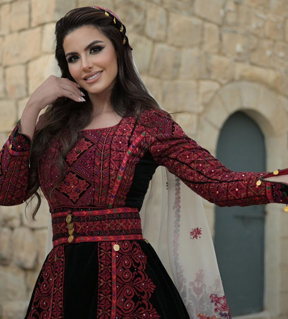 فيديو وصور: ملكة جمال فلسطين تحقق لقبا عالميا.. متزوجة وأم لفتاة عمرها 10 سنوات صورة رقم 15