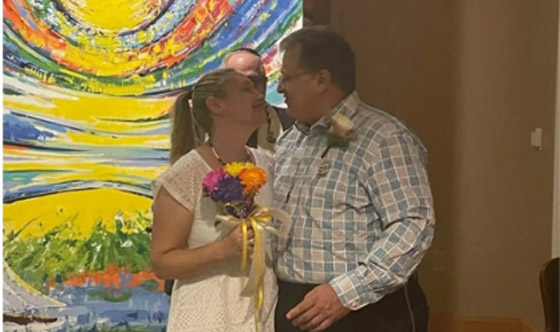 ثنائى أمريكى يعقدان زفافهما فى المستشفى قبل 3 أيام من خضوع العريس لجراحة بالقلب صورة رقم 2