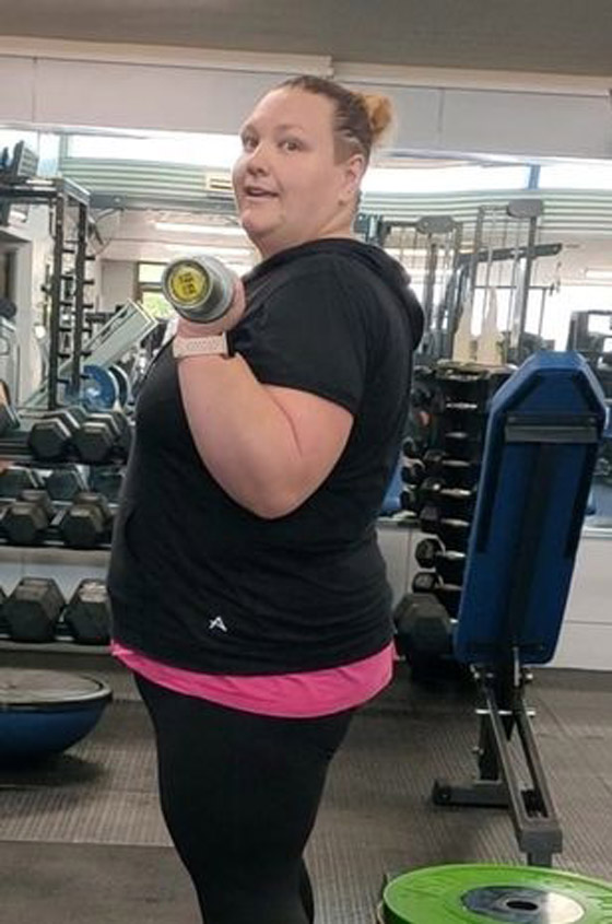 !تفشل في الحصول على إقامة لأنها بدينة صورة رقم 1