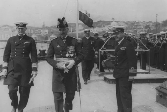 لماذا دمر الفرنسيون سفنهم الحربية عام 1942؟ صورة رقم 2 لماذا دمر الفرنسيون سفنهم الحربية عام 1942؟ صورة رقم 2