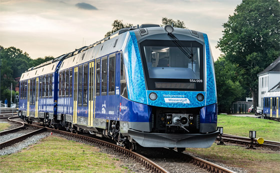 منها قطار عائم.. إليكم 8 قطارات غيرت منظورنا للسفر عام 2022 صورة رقم 4 منها قطار عائم.. إليكم 8 قطارات غيرت منظورنا للسفر عام 2022 صورة رقم 4