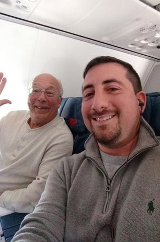 يحجز 6 رحلات طيران ليمضي الوقت مع ابنته في كريسماس صورة رقم 2