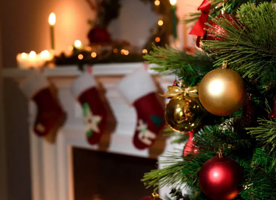 قصص وأساطير وراء ديكورات وحلوى الكريسماس.. من الحليب والبسكويت للجوارب صورة رقم 5