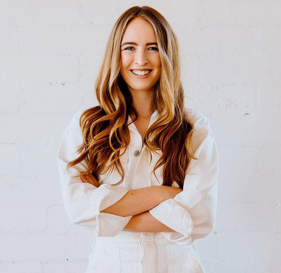 شابة عشرينية تعمل 4 ساعات فقط يوميا وتجني مليوني دولار سنويا! صورة رقم 6