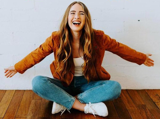 شابة عشرينية تعمل 4 ساعات فقط يوميا وتجني مليوني دولار سنويا! صورة رقم 7