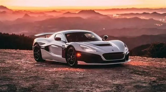 طرح أسرع سيارة كهربائية في العالم بسعر خيالي صورة رقم 1