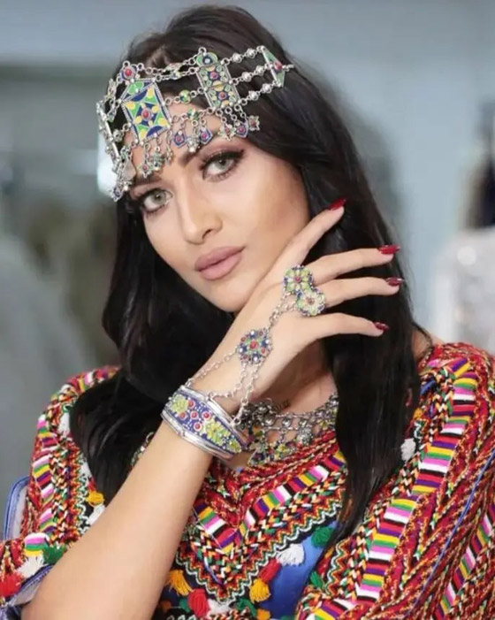 القبض على ملكة الجمال الجزائرية القبض على ملكة الجمال الجزائرية