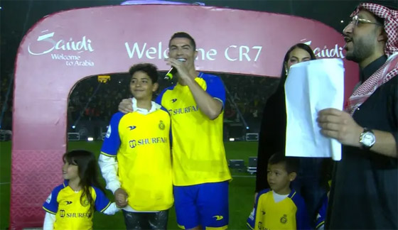 صورة رقم 4 - فيديو رونالدو في السعودية يتحدث باللغة العربية: صورة رقم 4 - فيديو رونالدو في السعودية يتحدث باللغة العربية: