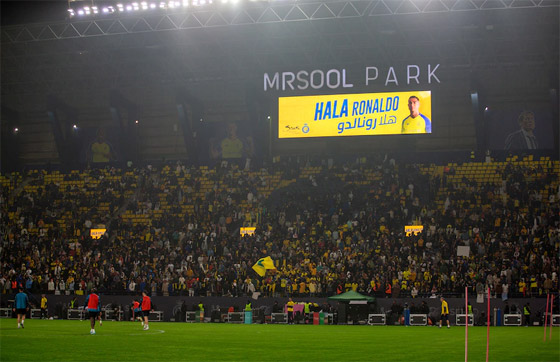 صورة رقم 10 - فيديو رونالدو في السعودية يتحدث باللغة العربية: صورة رقم 10 - فيديو رونالدو في السعودية يتحدث باللغة العربية: