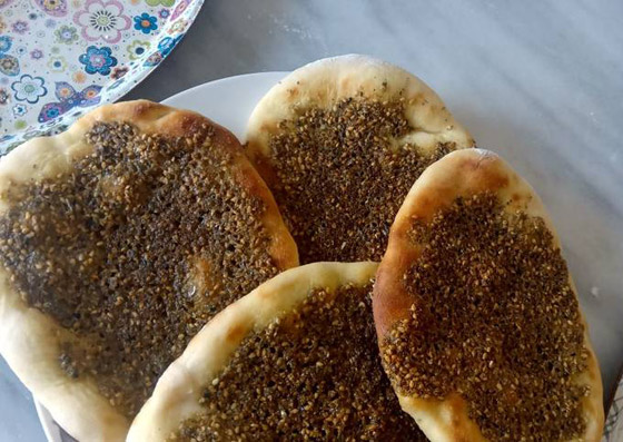 اليكم طريقة تحضير عجينة العشر دقائق للبيتزا والفطاير صورة رقم 8