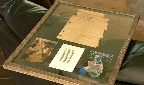 أغرب من الخيال: رسالة بزجاجة تعود لصاحبها بعد 37 عاما من رميها بالبحر صورة رقم 5