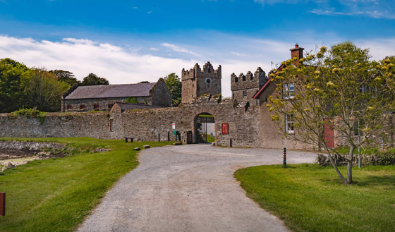 اكتسبت شهرتها بعد تصوير الأفلام فيها.. رحلة سياحية في استوديوهات الطبيعة صورة رقم 1