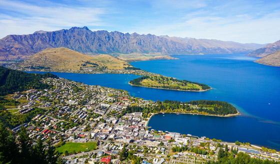 بالصور: أماكن سياحية شهيرة وجذابة للأصدقاء والعائلة في نيوزيلندا صورة رقم 1