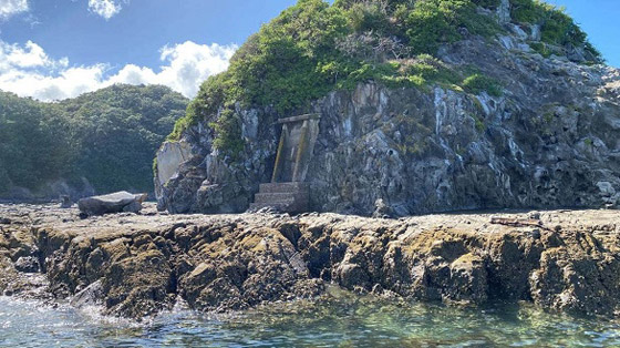 جزيرة غامضة تحتفظ بمدخل سري من الماضي صورة رقم 2