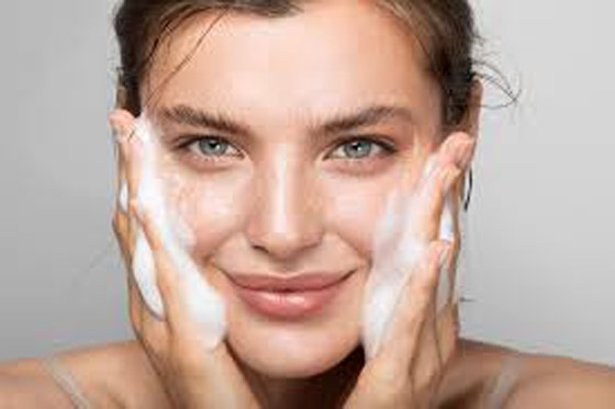 منتجات التجميل التي يجب أن تستخدمها كل امرأة صورة رقم 4 منتجات التجميل التي يجب أن تستخدمها كل امرأة صورة رقم 4
