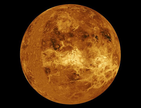 يومه أطول من عامه.. كل ما تريد معرفته عن كوكب الزهرة 