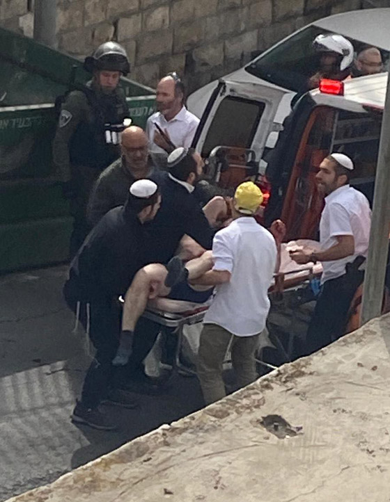 فلسطيني في الـ13 من عمره يصيب مستوطنين بعملية إطلاق نار في القدس صورة رقم 5 فلسطيني في الـ13 من عمره يصيب مستوطنين بعملية إطلاق نار في القدس صورة رقم 5