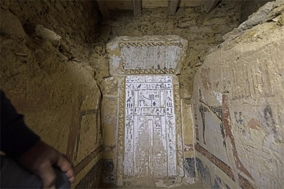 اكتشافات أثرية جديدة في مصر: مومياوات ومقابر ومقطع من كتاب اكتشافات أثرية جديدة في مصر: مومياوات ومقابر ومقطع من كتاب
