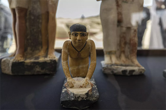 اكتشافات أثرية جديدة في مصر: مومياوات ومقابر ومقطع من كتاب اكتشافات أثرية جديدة في مصر: مومياوات ومقابر ومقطع من كتاب