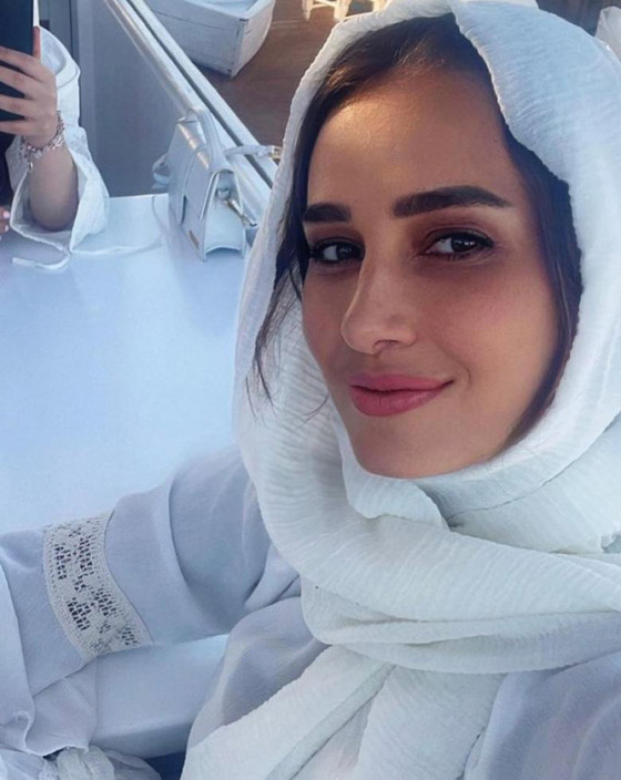 فيديو والد حلا شيحة يفجّر مفاجأة: بنتي مش محجبة! هل طلّقت معز مسعود؟ صورة رقم 2 فيديو والد حلا شيحة يفجّر مفاجأة: بنتي مش محجبة! هل طلّقت معز مسعود؟ صورة رقم 2