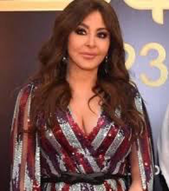 فيديو: بودي جاردز اليسا يعتدون على معجب حاول الاقتراب منها! وفستانها ثمنه خيالي! صورة رقم 6 فيديو: بودي جاردز اليسا يعتدون على معجب حاول الاقتراب منها! وفستانها ثمنه خيالي! صورة رقم 6