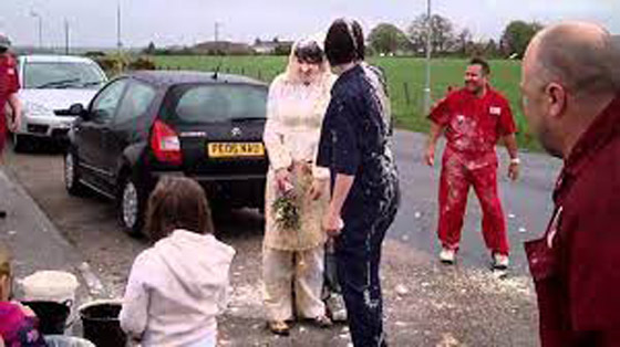 تقاليد غريبة عن الزواج حول العالم أبرزها: منع العروس من الدخول للمرحاض صورة رقم 4