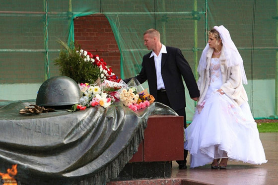 تقاليد غريبة عن الزواج حول العالم أبرزها: منع العروس من الدخول للمرحاض صورة رقم 6