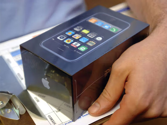 كيف بيع جهاز أيفون من الجيل الأول بـ63 ألف دولار؟ صورة رقم 4