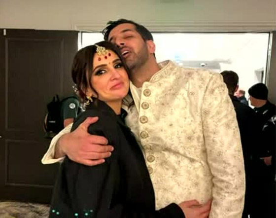 بالفيديو.. عروسان يعلقان في مصعد فندق ليلة حفل زفافهما صورة رقم 2 بالفيديو.. عروسان يعلقان في مصعد فندق ليلة حفل زفافهما صورة رقم 2