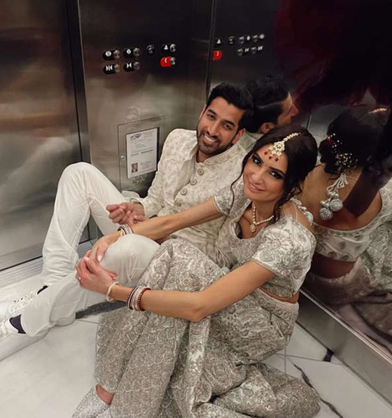 بالفيديو.. عروسان يعلقان في مصعد فندق ليلة حفل زفافهما صورة رقم 3 بالفيديو.. عروسان يعلقان في مصعد فندق ليلة حفل زفافهما صورة رقم 3