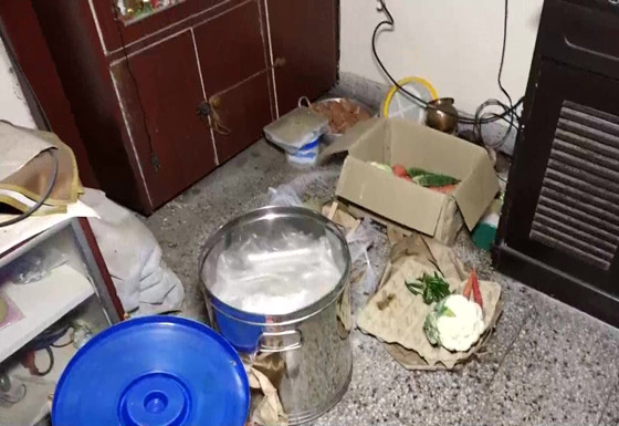 هندية حبست نفسها وطفلها 3 سنوات في المنزل.. خوفا من كورونا! صورة رقم 6 هندية حبست نفسها وطفلها 3 سنوات في المنزل.. خوفا من كورونا! صورة رقم 6