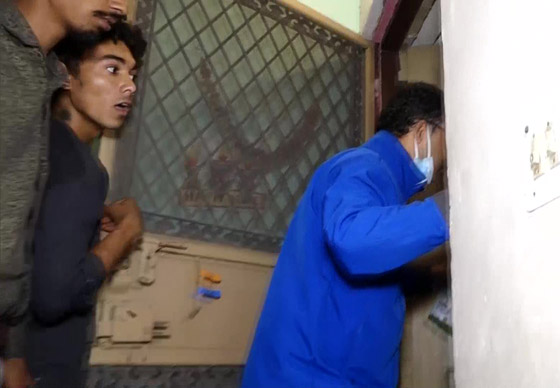 هندية حبست نفسها وطفلها 3 سنوات في المنزل.. خوفا من كورونا! صورة رقم 8 هندية حبست نفسها وطفلها 3 سنوات في المنزل.. خوفا من كورونا! صورة رقم 8