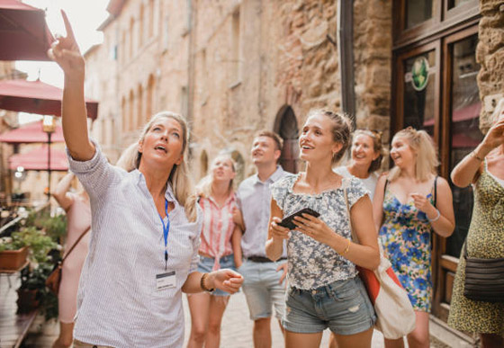 تعرفوا إلى أبرز أسباب اصطحاب مرشد سياحي أثناء السفر صورة رقم 5